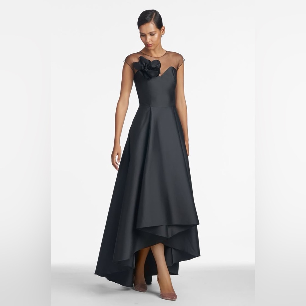 NWT Sachin & Babi Blakely Stretch Tulle Flower Adorned Gown - Jet Black Size 6 - Picture 2 of 7